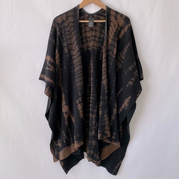 Lauren Vidal Sweaters - Lauren Vidal 100% Wool Shawl Wrap Size S